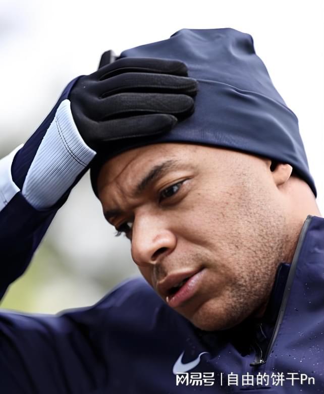 九游娱乐-Rookie在篮网比赛中惊险取胜，战术调整引发热议！的简单介绍