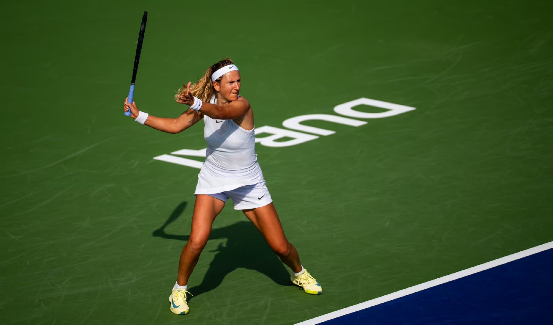 九游娱乐-阿扎伦卡回归赛场，势不可挡首场状态亮眼，老鹰观众沸腾！的简单介绍